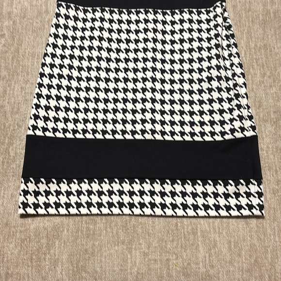 Michael Kors Dress Sz 10 Houndstooth Black and White sheath dress - Picture 4 of 6